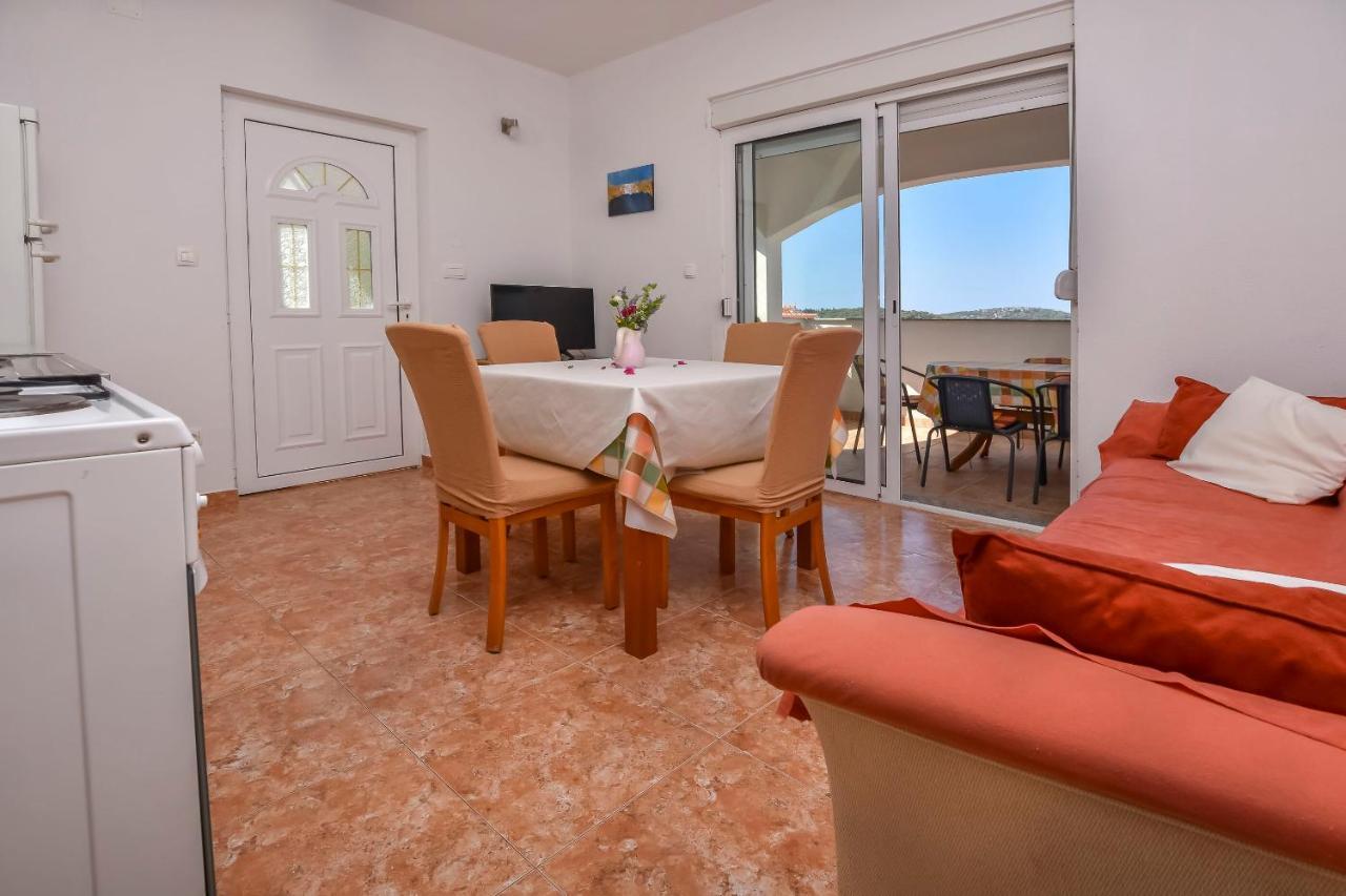 Apartments Markovic Rogoznica  Bilik gambar